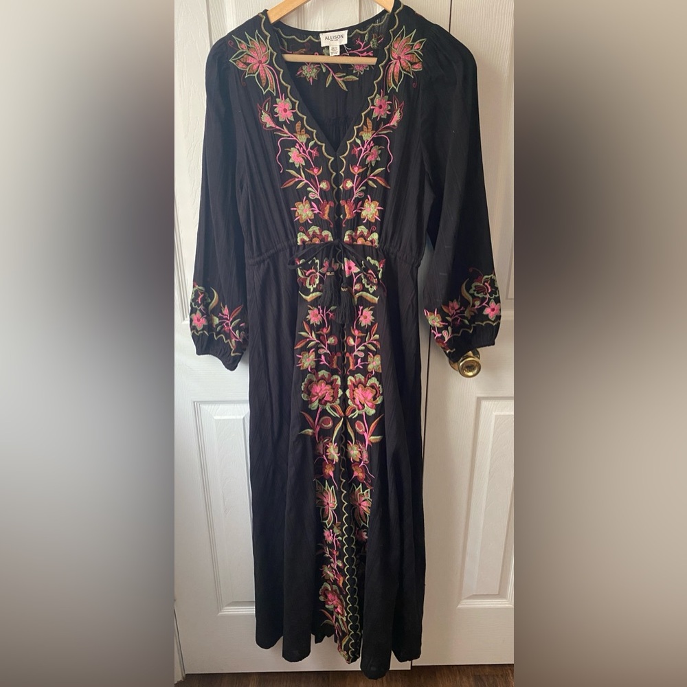 ALLISON NEW YORK Black Gauzy Cotton Floral Embroidered V-Neck Maxi Dress XS